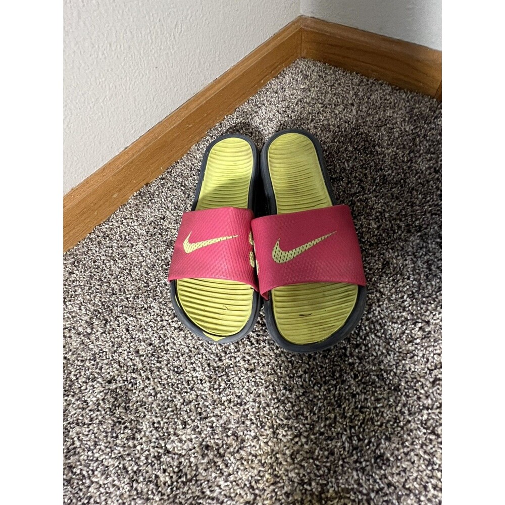 NIKE KAWA SLIDES Fire Pink